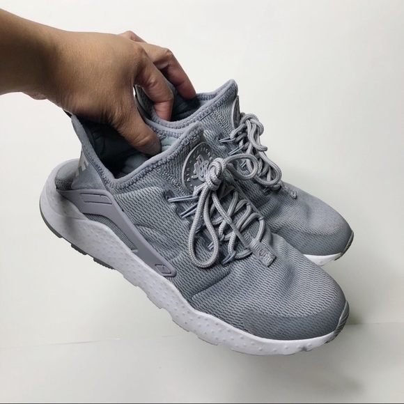 Nike Shoes - Nike huarache tennis shoes